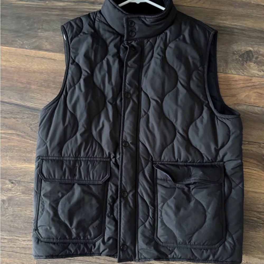 Banana Republic Black Quilted Snap-Front Vest - Mens Large